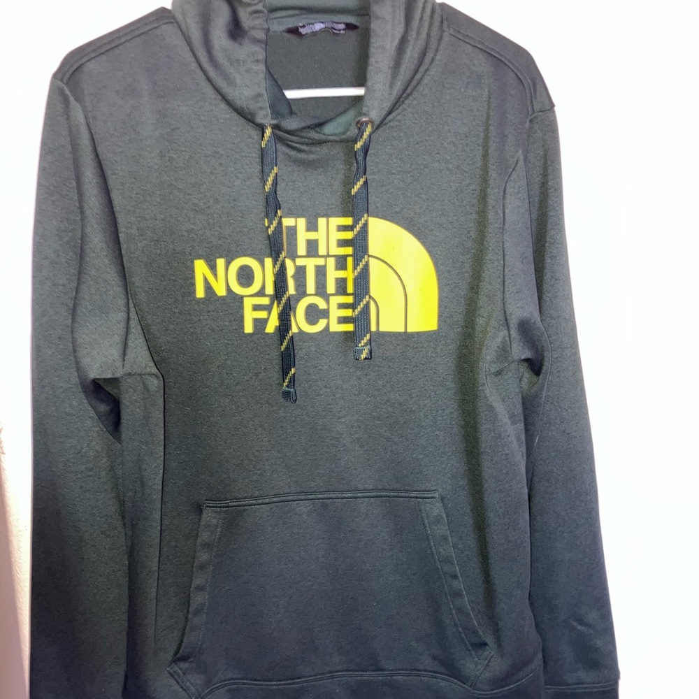 The North Face Men's Green Hoodie‎